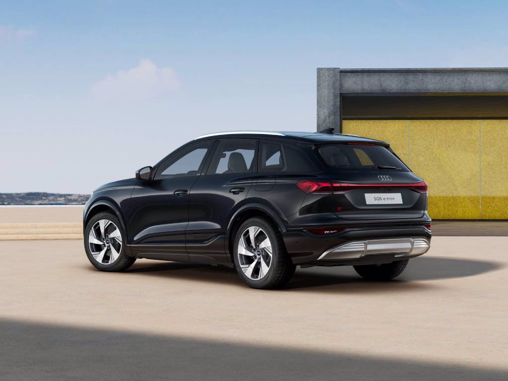 AUDI Sq6 e-tron quattro