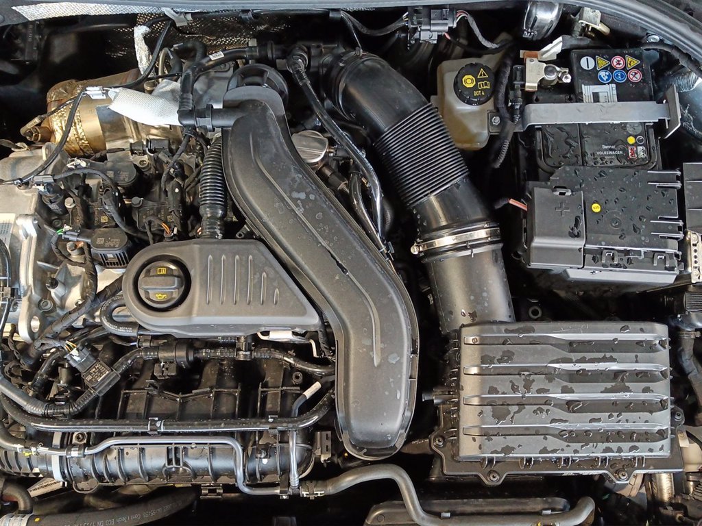 VOLKSWAGEN Passat 1.5 etsi act r-line 150cv dsg