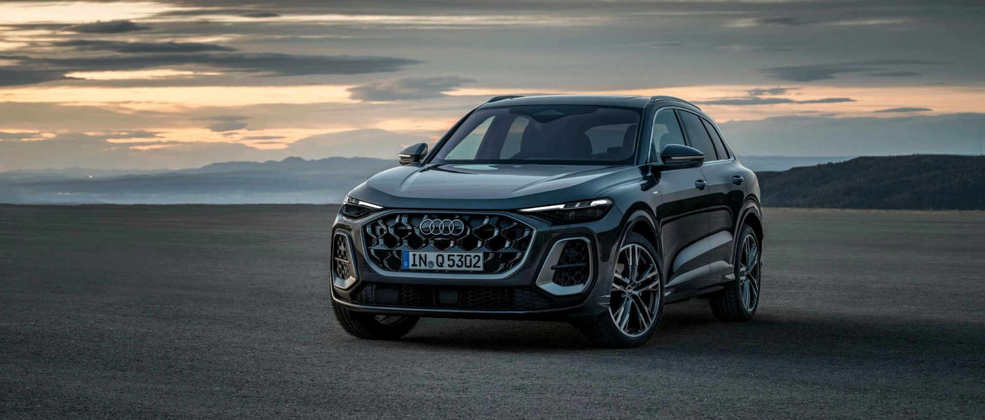Premium Audi Q5 1920X820