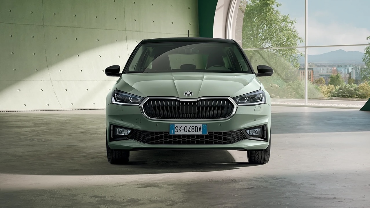 Skoda Fabia Pantone 00001