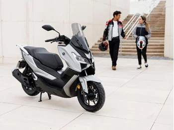 Voge Rs1 In Citta