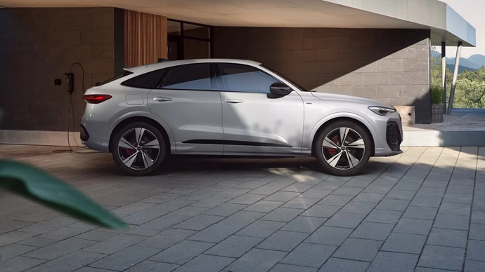 Nuova Q5 Sportback E Hybrid 1920X1080